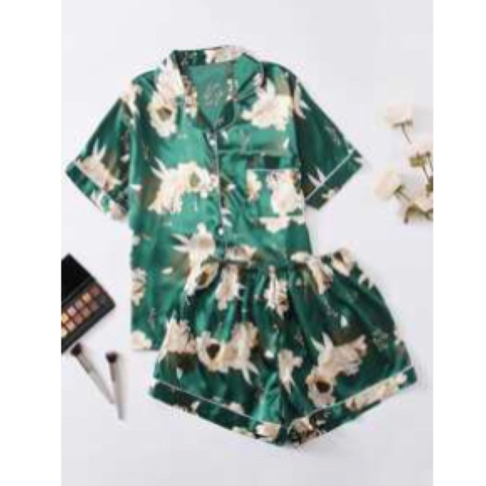 Plus Satin Floral Contrast Piping Pajama Set